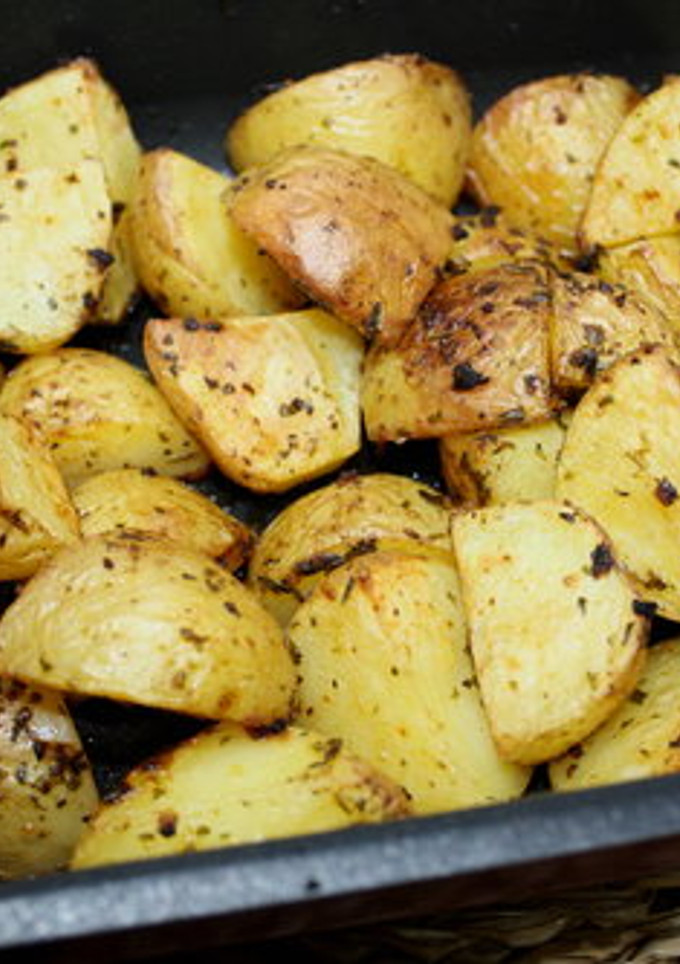 Una foto de Patatas al horno como guarnición