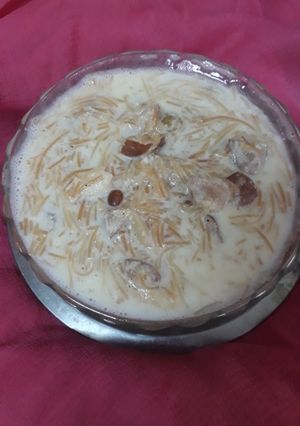 A picture of Sheer Khurma.