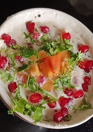 A picture of Papaya Anar Raita.