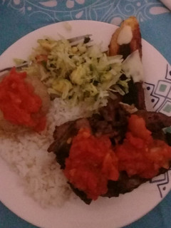 Una foto de Costillas de cerdo con hogao