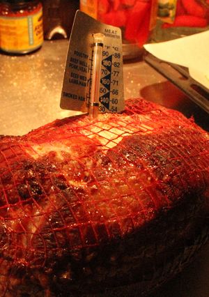 Una foto de Jamón navideño horneado