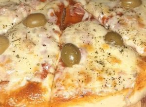 Una foto de Masa para pizza fácil, rica y súper económica!