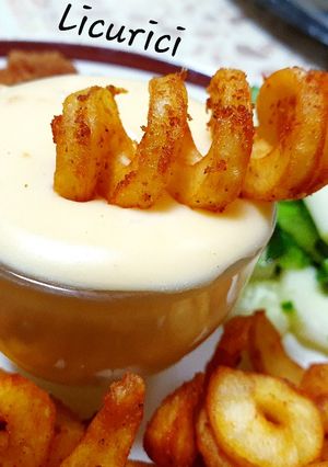 O poză a rețetei Sos de brânză cheddar.
