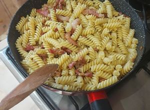 O poză a rețetei Spaghete cu carne mix cheddar/parmezan.