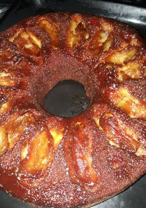 Una foto de Torta de manzanas c cerezas, invertida
