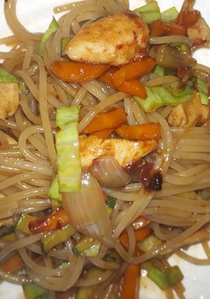 "Kínai" csirkés tészta recept fotója