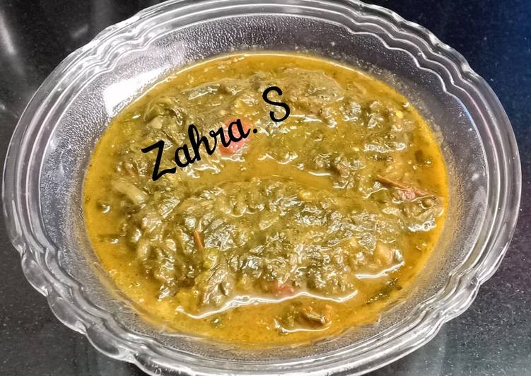 Step-by-Step Guide to Prepare Homemade Palak aur Methi ka saag