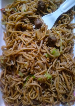 चाऊमिन (chowmein recipe in Hindi) रेसिपी मुख्य फोटो