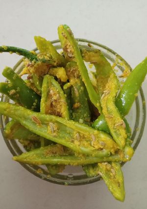 રાઈતા મરચાંં (Raita Marcha recipe in Gujarati) રેસીપી મુખ્ય ફોટો