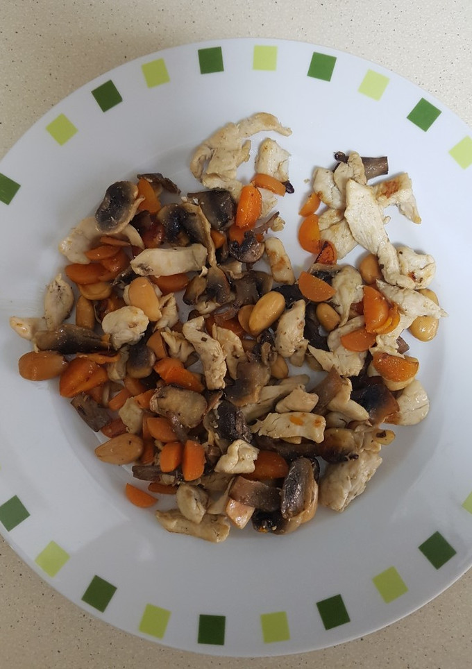 Una foto de Salteado de Pollo