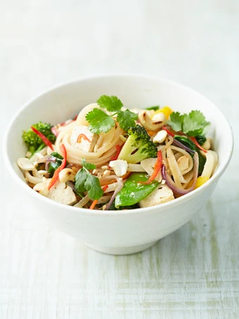Easy Steps to Make Veggie Noodle Stir-Fry the So Delicious You can take Joss in your mouth