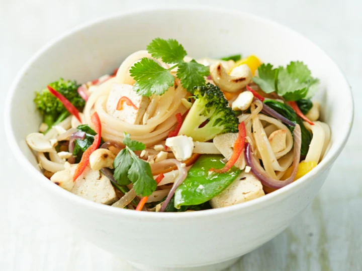 Easy Steps to Make Veggie Noodle Stir-Fry the So Delicious You can take Joss in your mouth