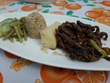 Fajitas de carne de res con salsa soya