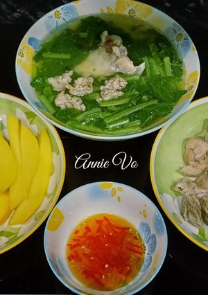 Hình của món Cơm nhà đơn giản.