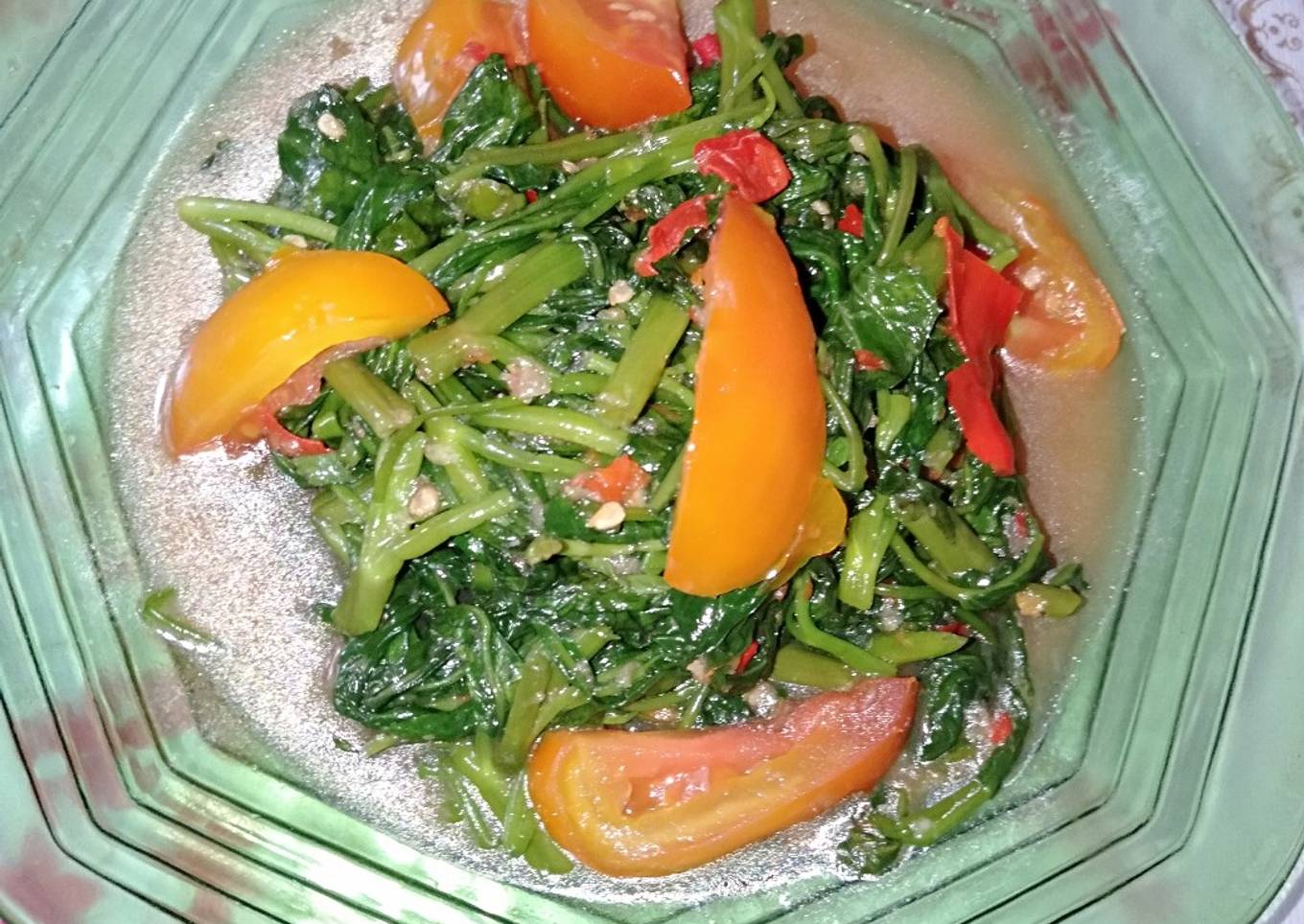 Tumis bayam ing saus tiram