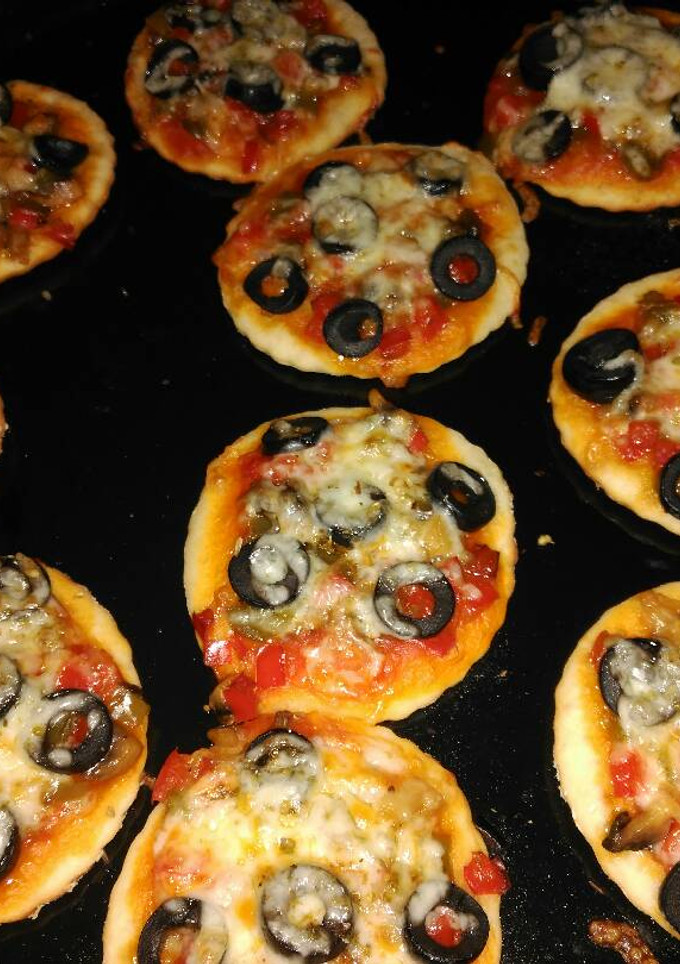 Una foto de Mini pizzas de verduras