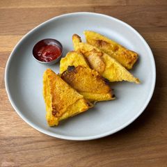 A picture of Vegan ‘eggy’ bread 🌱.