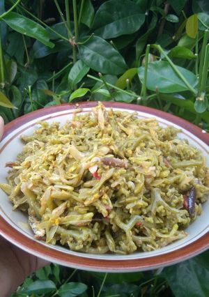 Foto resep Tumis bunga pepaya ikan asin😍😍