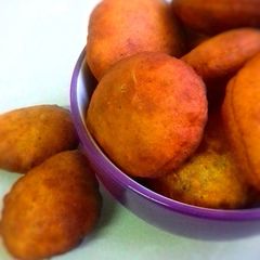 A picture of Lemon cinnamon mandazi.