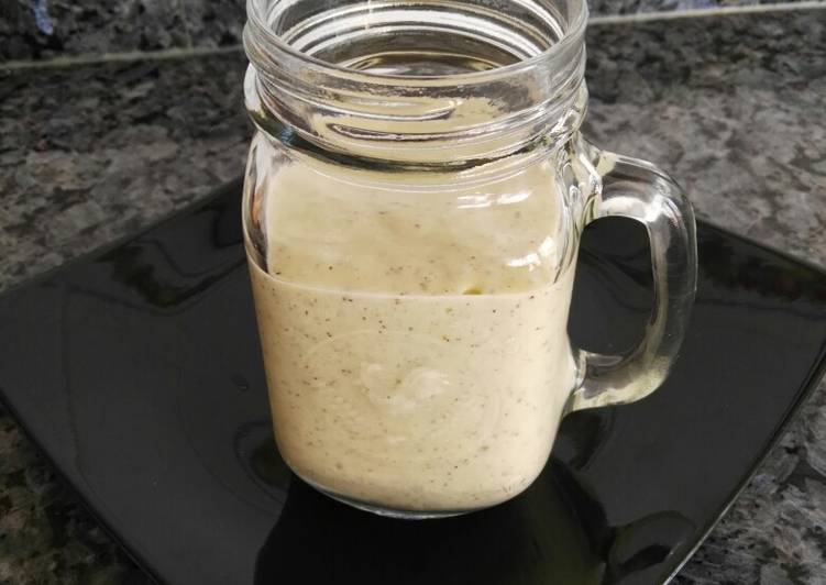 Smoothie de plátano, kiwi y helado