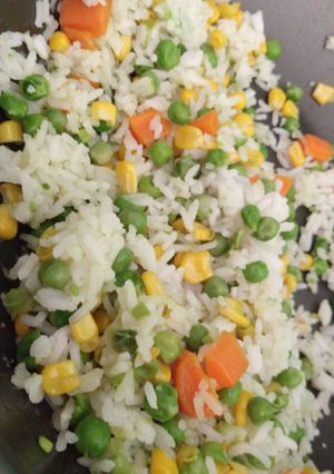 Una foto de Arroz con vegetales