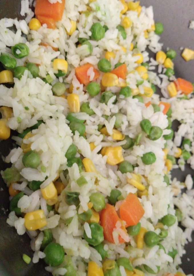 Una foto de Arroz con vegetales