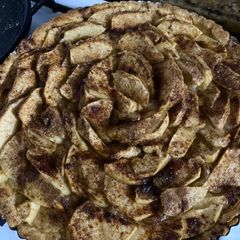 A picture of Uruguayan Apple pie.