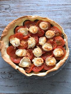 Une photo de Tarte tomates, aubergines et chèvre