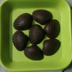 A picture of Roasted Dryfruit Chocolate.