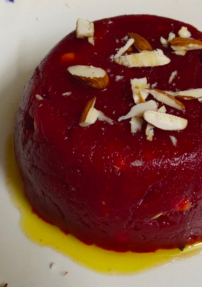 கேரட் பீட்ரூட் கோதுமை மாவு ஹல்வா(Carrot Beetroot wheat halwa recipe in tamil) செய்முறை முக்கிய புகைப்படம்