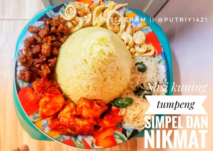 Tumpeng Nasi kuning sederhana