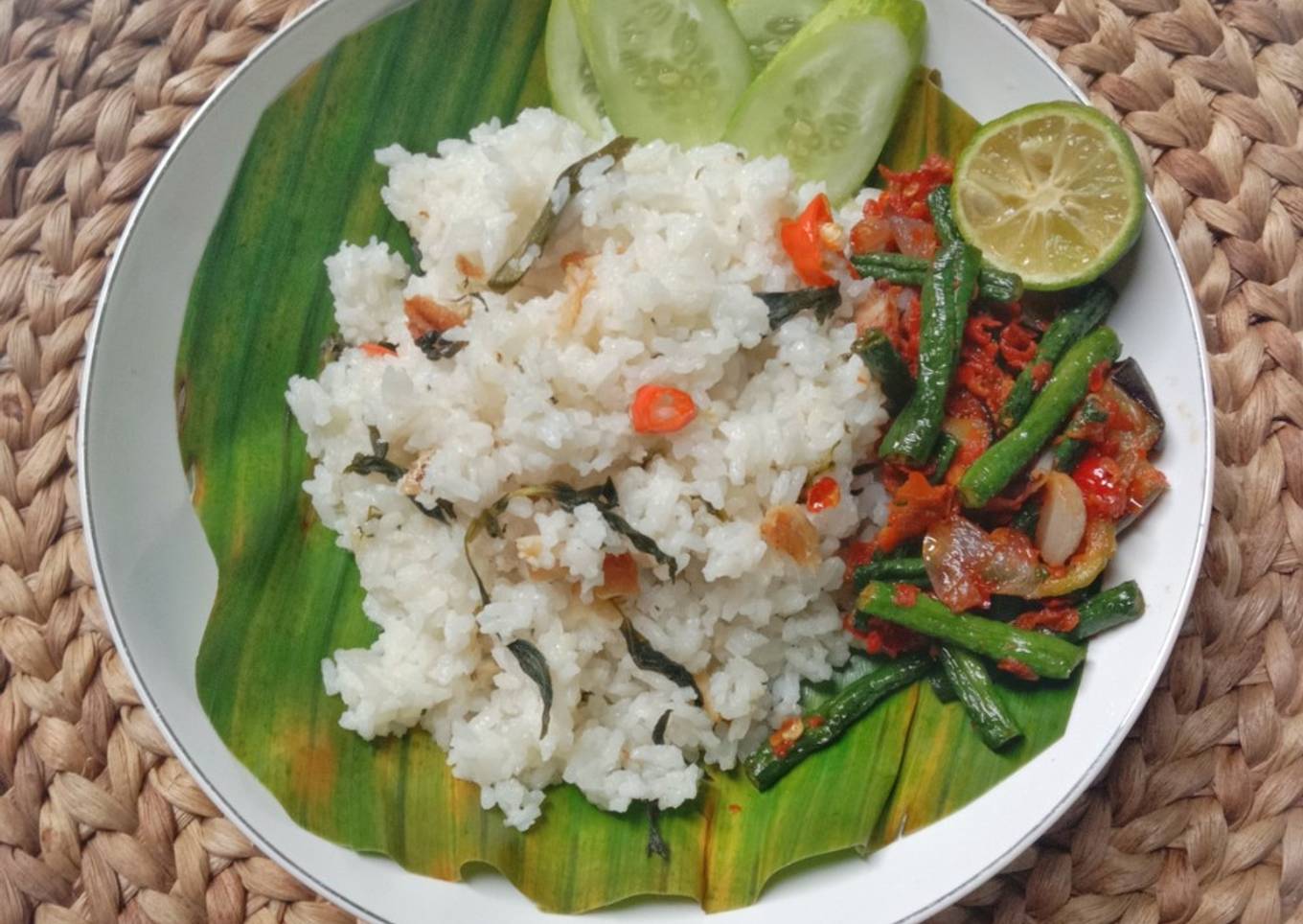 Nasi Bekepor Sambal Raja Khas Kutai (Kalimantan Timur)