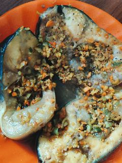 Hình của món Cá basa kho nghệ.