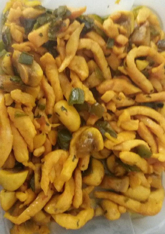 Una foto de Revuelto de pechugas y champiñones a mi manera