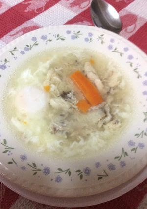Una foto de Sopa de pollo para pasar el frío
