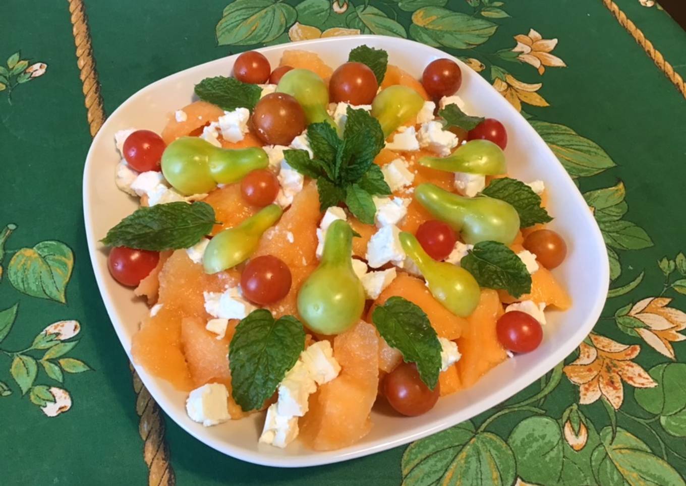 Melon au deux tomates, fêta et menthe