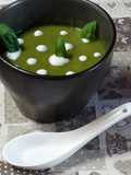 Vellutata estiva di zucchine,zenzero e yogurt greco