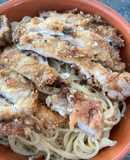 Pasta con salsa bechamel y pollo empanizado 🍗🍝