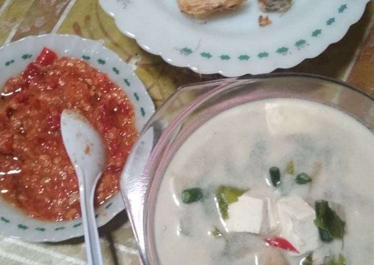 Sayur Lodeh + sambel Goang + ikan asin gabus