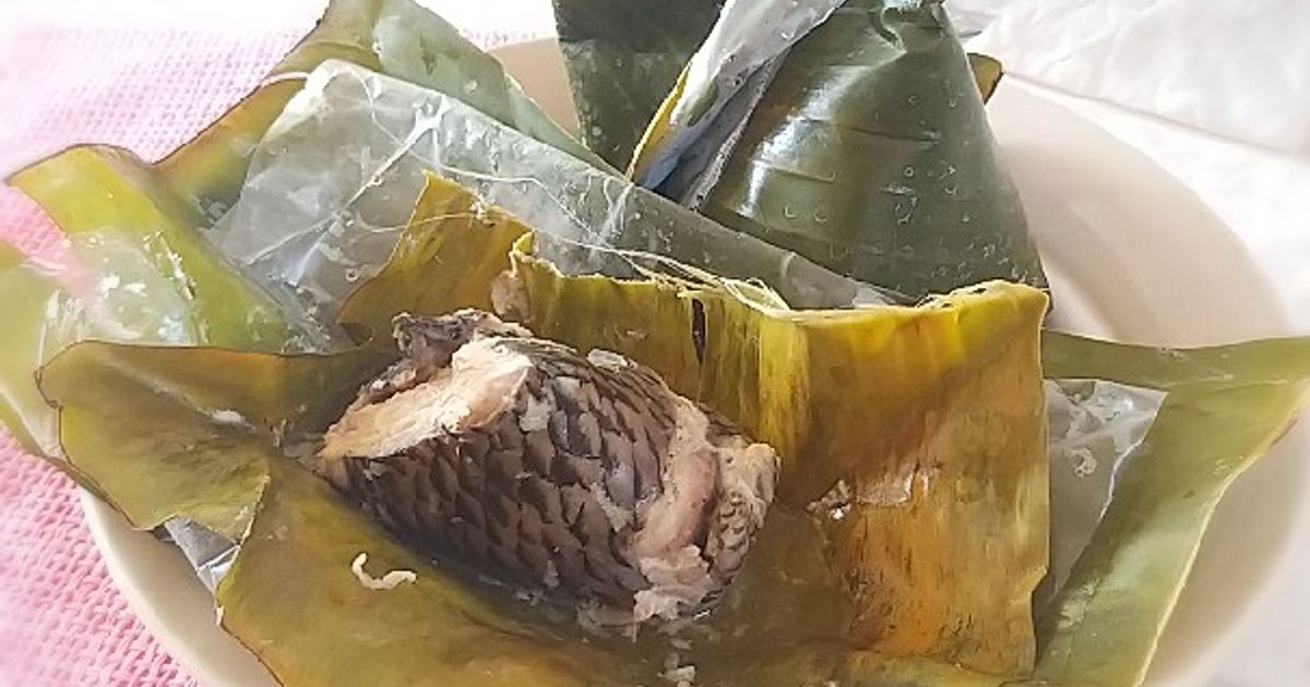 Resep Ikan Tilapia Kukus Daun Pisang oleh Roro Woelan - Cookpad