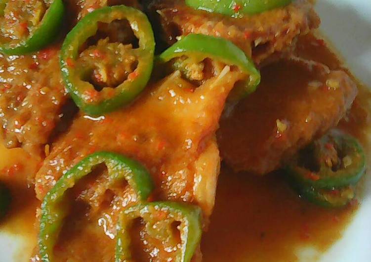 Resep Oseng pedas tulang jambal yang Enak