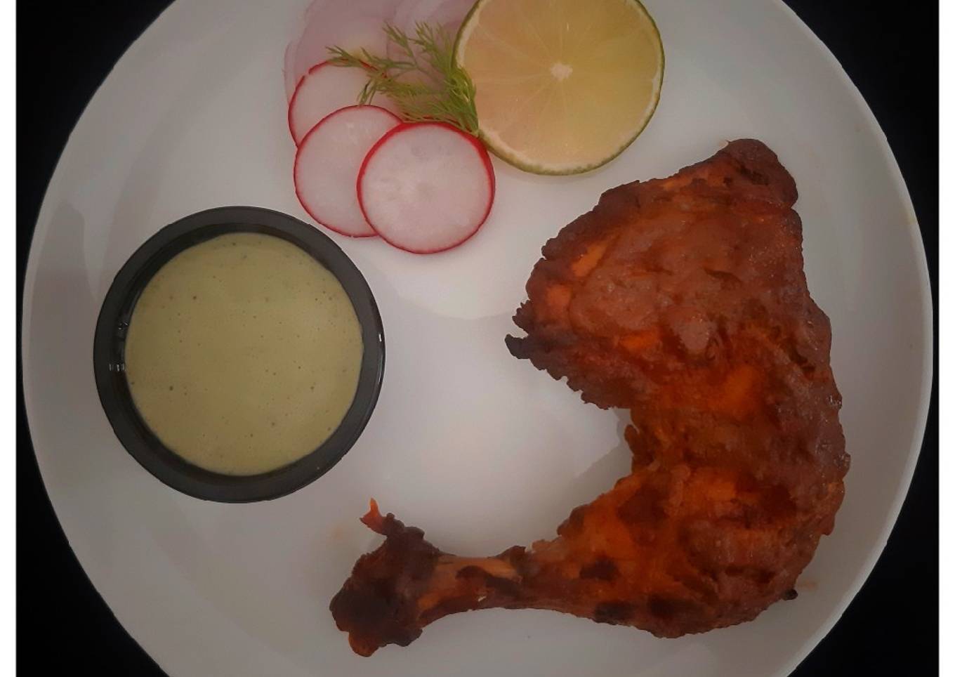 Tandoori Chicken with Palak Pudina Dahi Dip