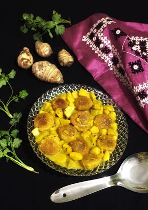 A picture of Paneer Kofta in Taro Root Bulbs.