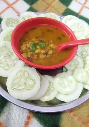 A picture of Black chana daal.