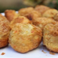 A picture of Yamballs.