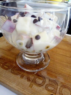 A picture of Yogurt fruit pudding.