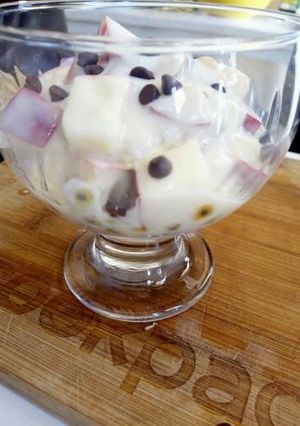 A picture of Yogurt fruit pudding.