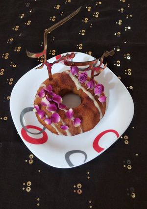 عکسی از دستور کیک گل و گلاب رژیمی با آرد گندم