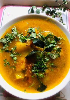 A picture of Pumpkin Toor dal curry.