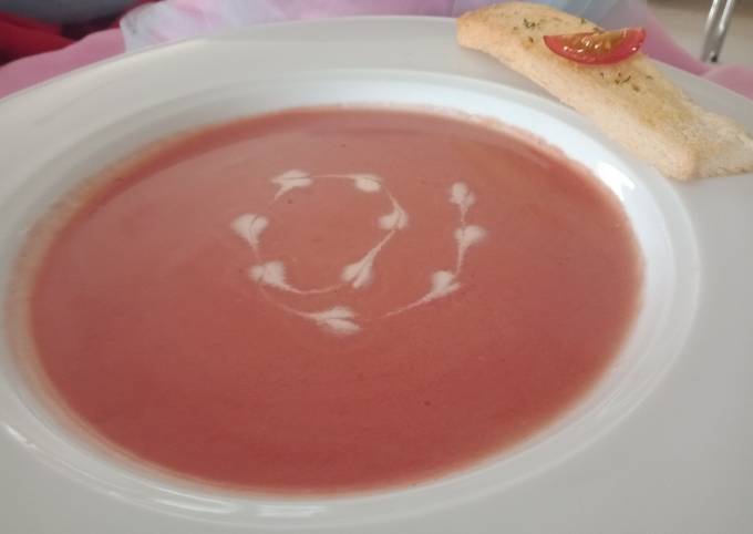 Cream of beet soup